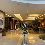 מלון Western Premier Karsiyaka Convention & 5*