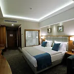 מלון Western Premier Karsiyaka Convention & 5*