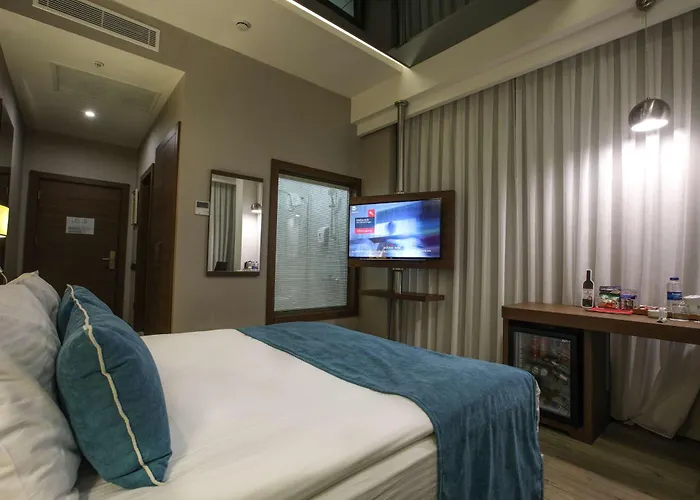 Western Premier Karsiyaka Convention & Esmirna