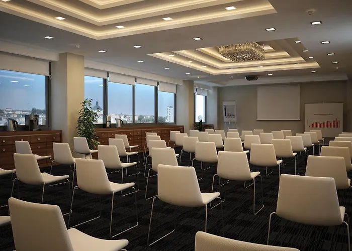 מלון Western Premier Karsiyaka Convention &