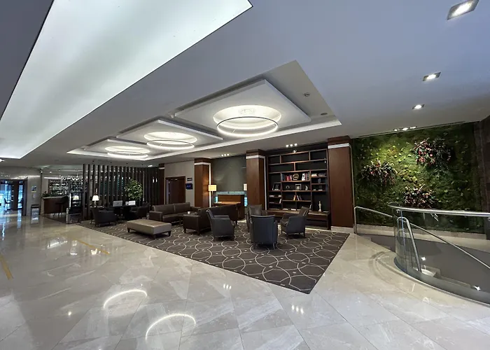 Western Premier Karsiyaka Convention & 5* איזמיר