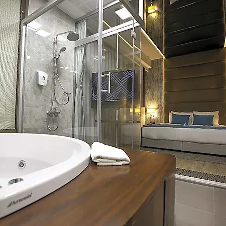 Hotel Western Premier Karsiyaka Convention & 5*