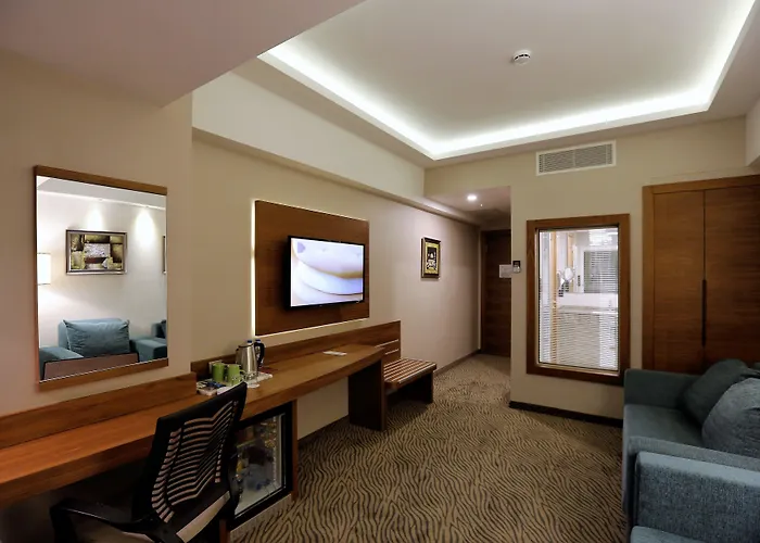 Отель Western Premier Karsiyaka Convention & Измир