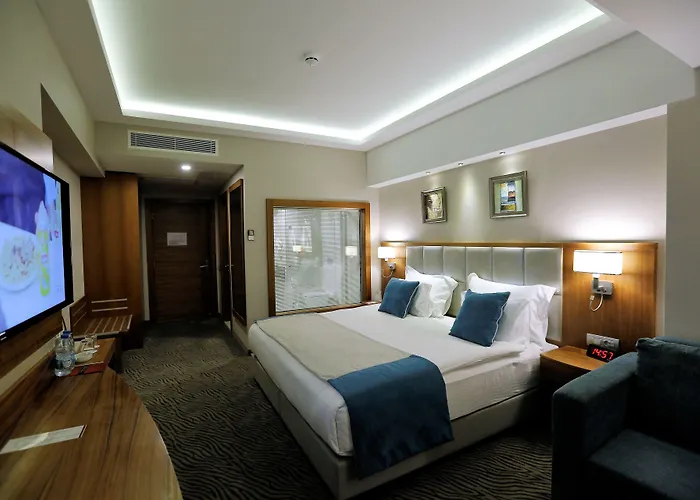 Отель Western Premier Karsiyaka Convention & 5*