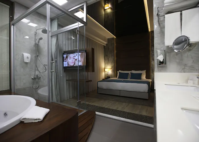 Отель Western Premier Karsiyaka Convention &